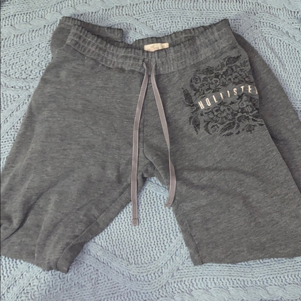 Hollister sweats